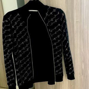 20% dsc***Stella McCartney Jacket in size XS/S. Looks totally new.